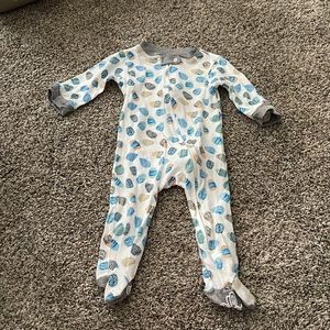 Burt’s bees baby Easter Egg Sleep. 6-9 months